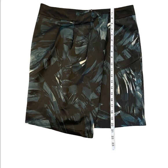 Sateen Black & Green Patterned Pleated High Waist Knee Length Skirt 40 - Picture 8 of 9
